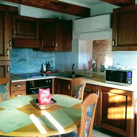בית נופש The House In The Paradise Of Serra. קיוזי דלה ורנה