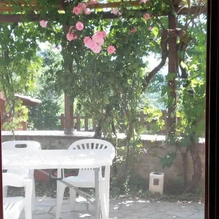 בית נופש The House In The Paradise Of Serra. *